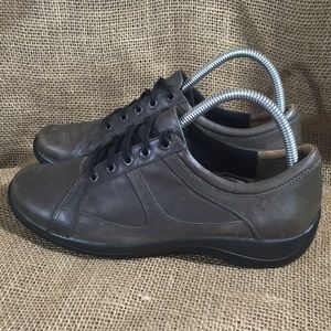 Ziera Green Burnished Leather lace up Support